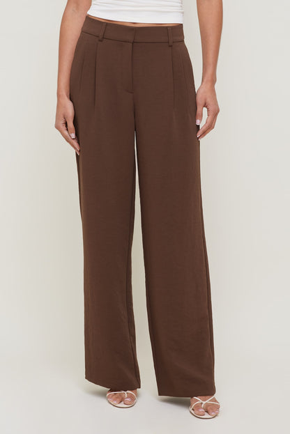 Alex Airflow Wide Leg Pants Brown - Dynamite