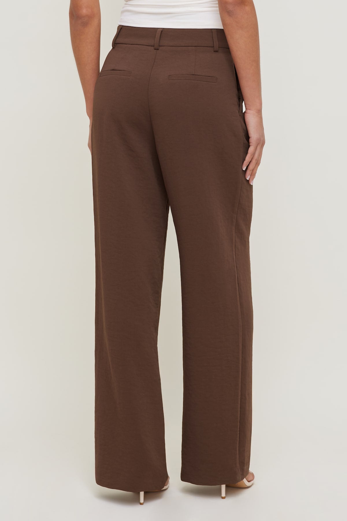 Alex Airflow Wide Leg Pants Brown - Dynamite