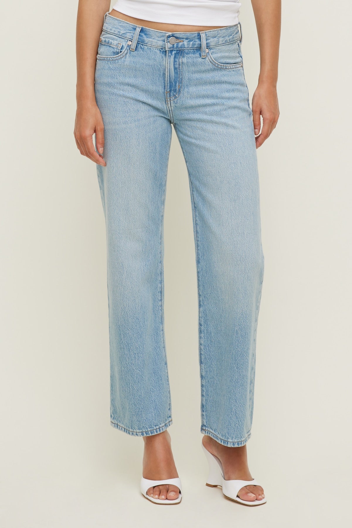 Low Rise Relaxed Straight Leg Jeans Blue - Dynamite