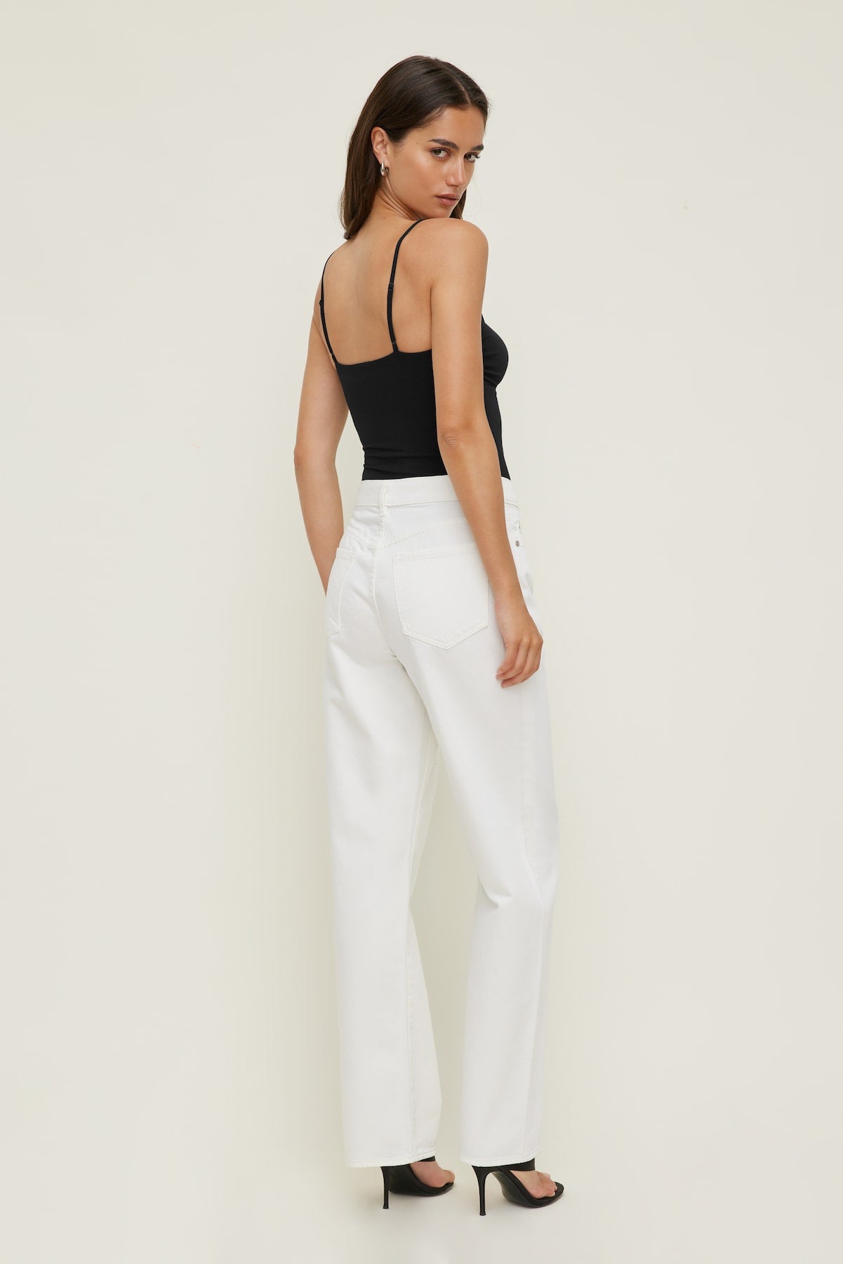 Mika Mid Rise Relaxed Straight Leg Jeans  Beige - Dynamite