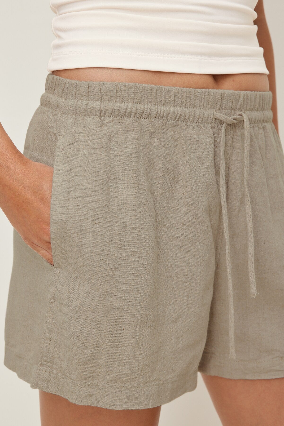 Linen High Rise Shorts Beige - Dynamite