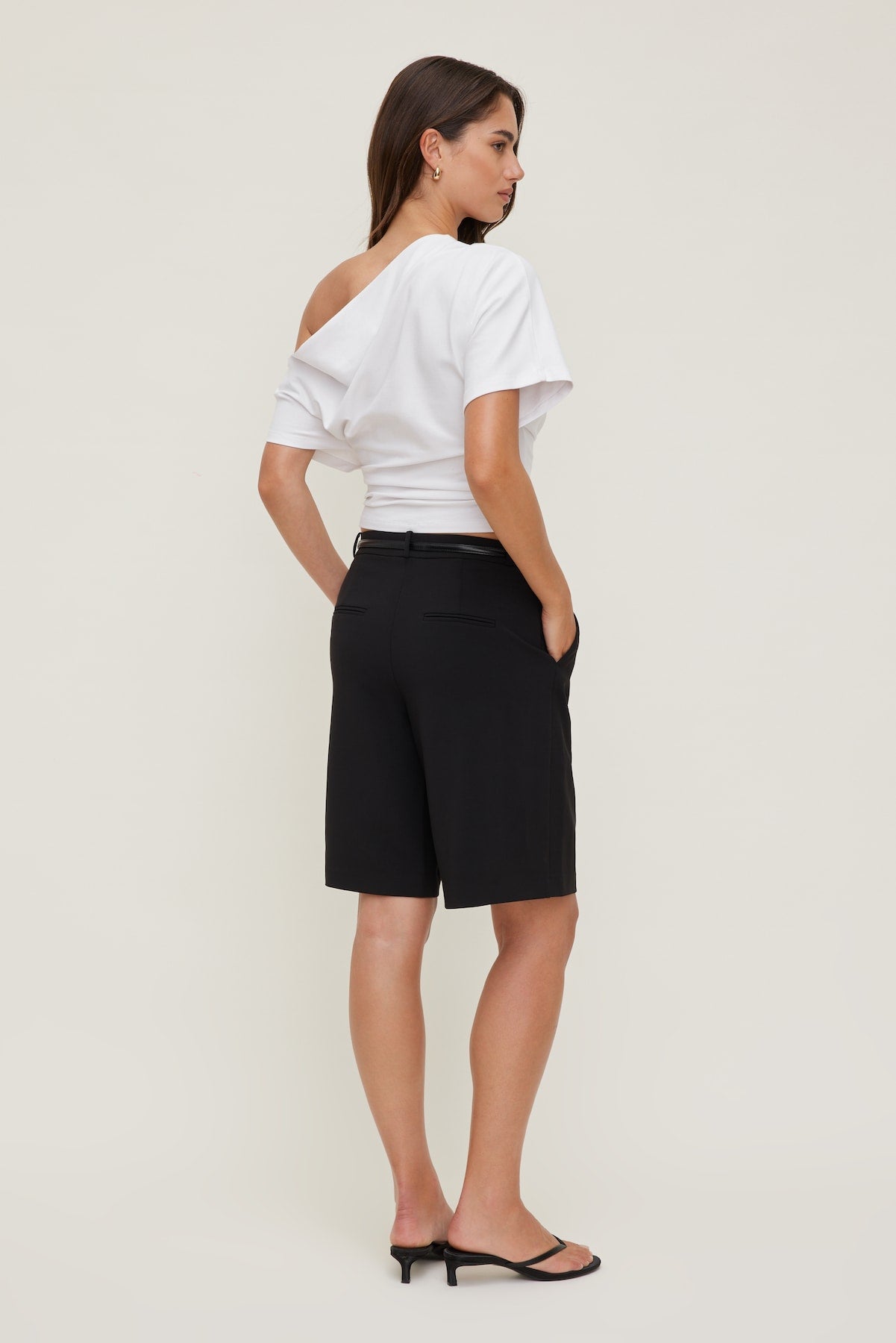 Mid Rise Bermuda Shorts Black - Dynamite