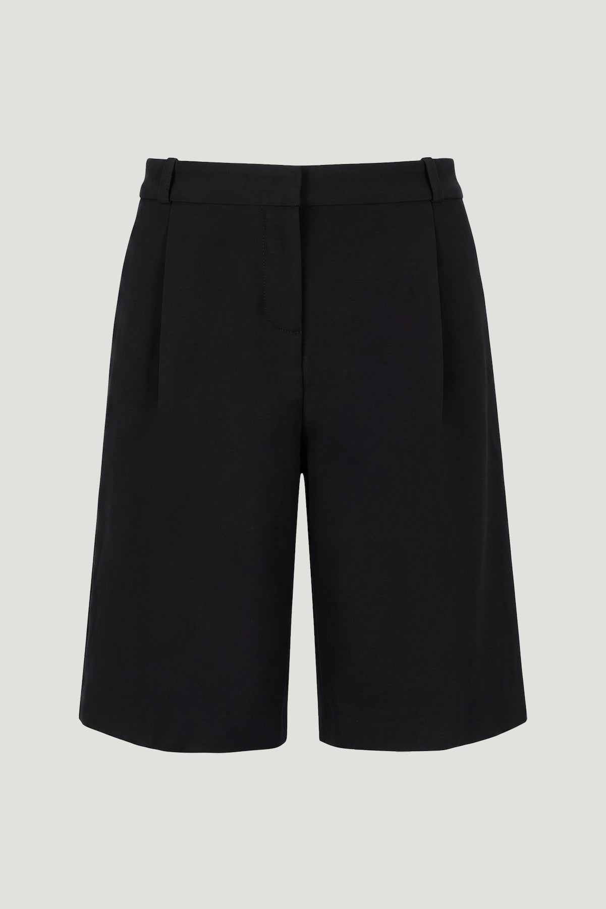 Mid Rise Bermuda Shorts Black - Dynamite