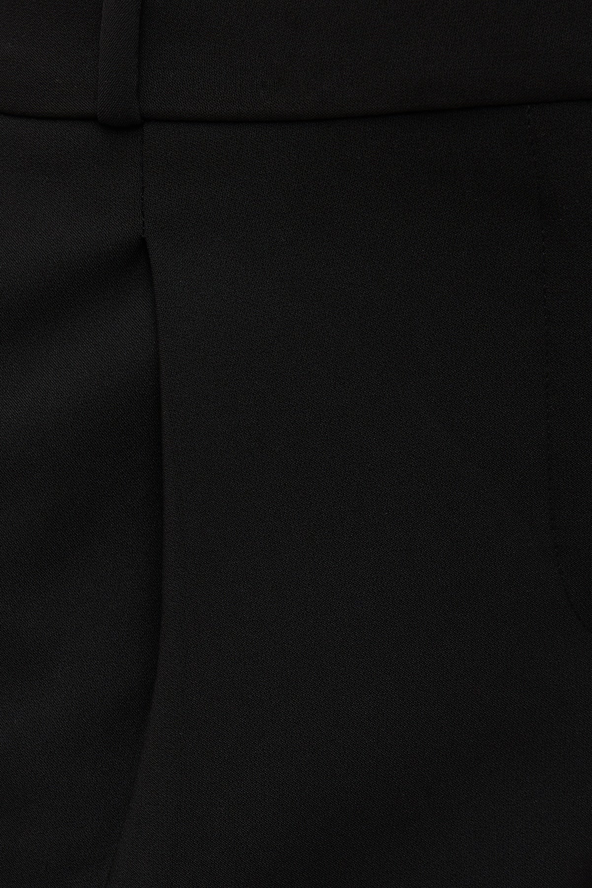 Mid Rise Bermuda Shorts Black - Dynamite