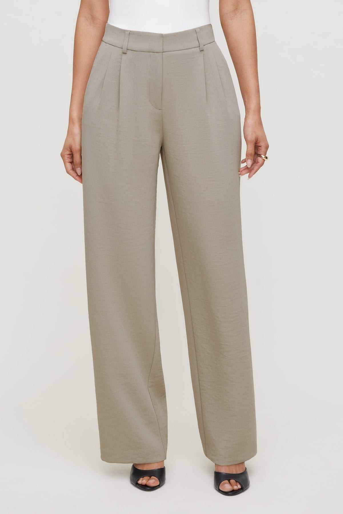 Alex Airflow Wide Leg Pants Beige - Dynamite