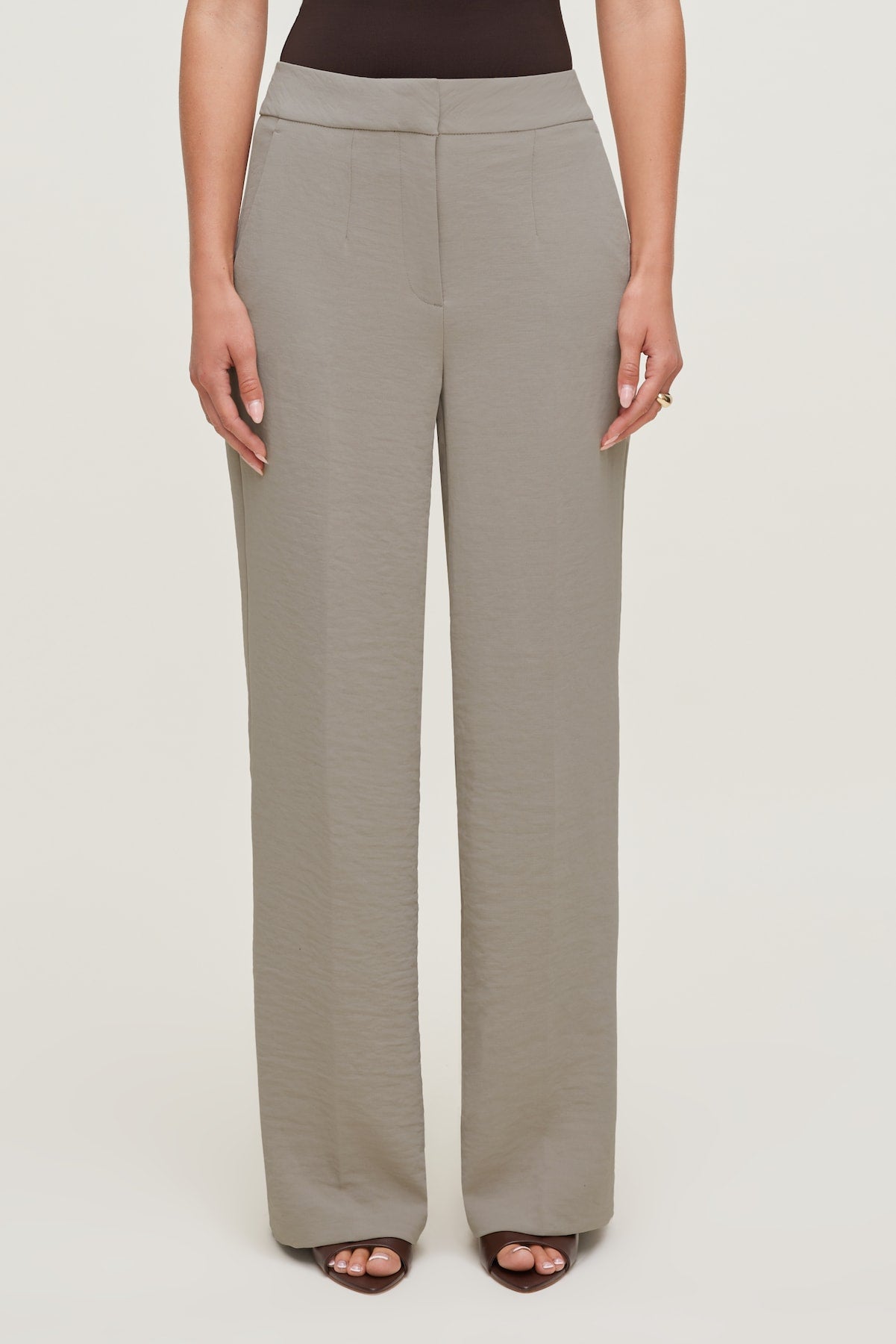 Yasmin Airflow Straight Leg Pants Beige - Dynamite
