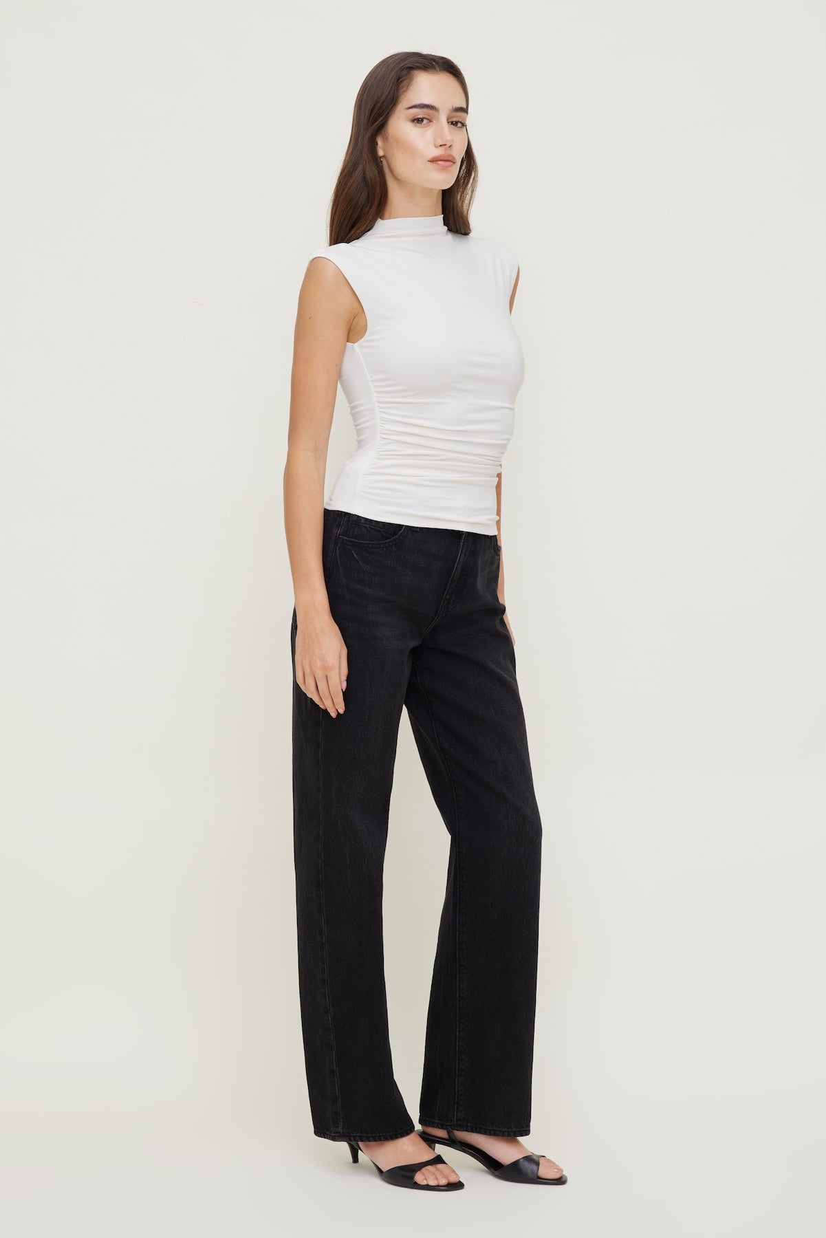 Mika Mid Rise Relaxed Straight Leg Jeans Black - Dynamite