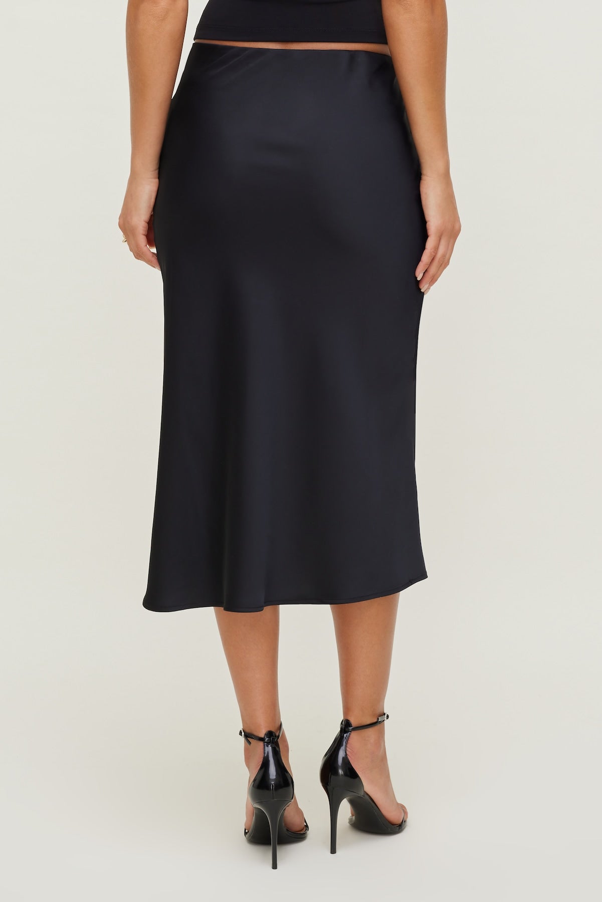Delila Satin Midi Skirt Black - Dynamite