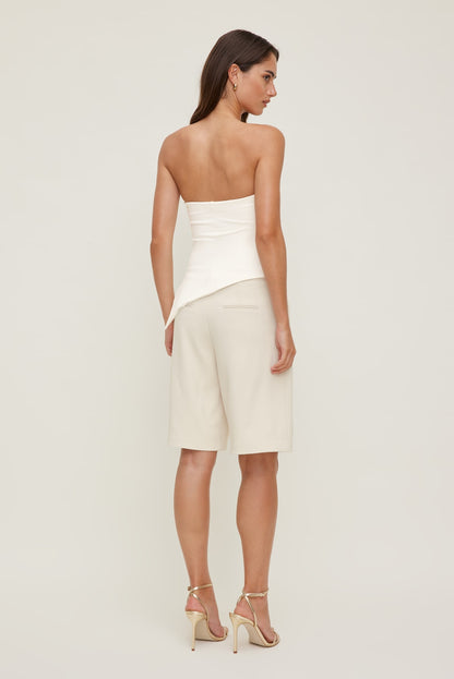Mid Rise Bermuda Shorts Beige - Dynamite