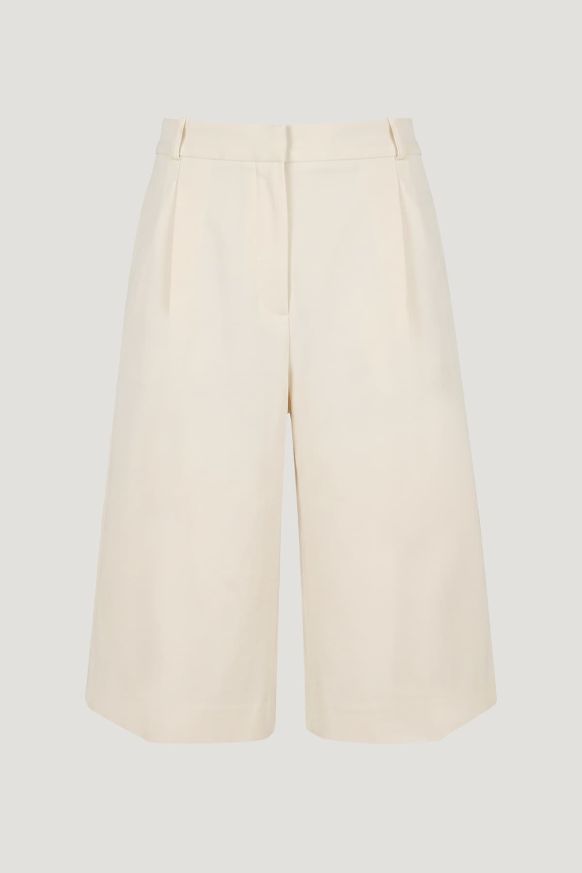 Mid Rise Bermuda Shorts Beige - Dynamite