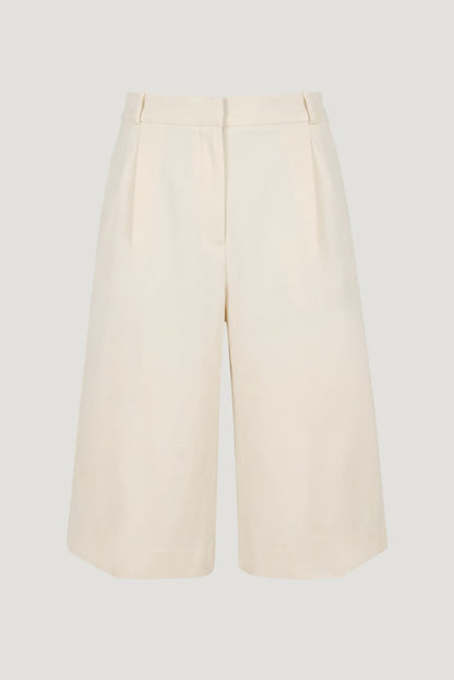 Mid Rise Bermuda Shorts Beige - Dynamite