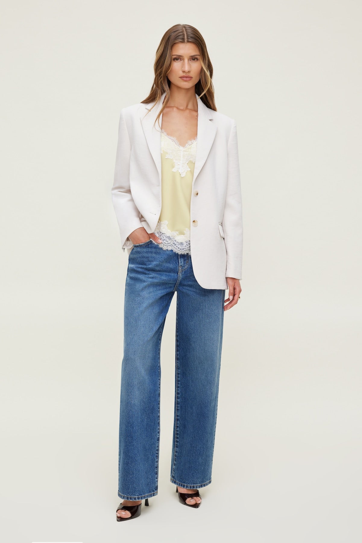 Airflow Relaxed Blazer Beige - Dynamite