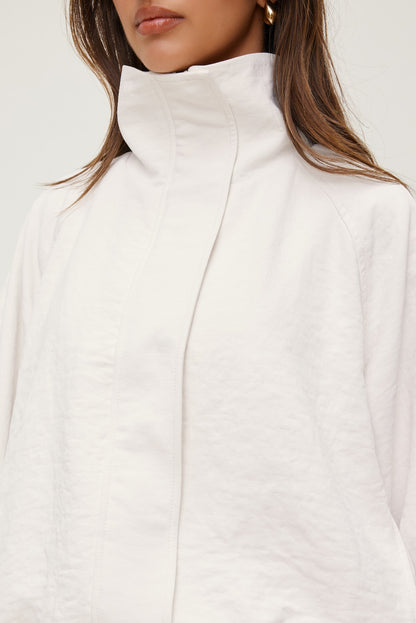 High Neck Airflow Anorak White - Dynamite