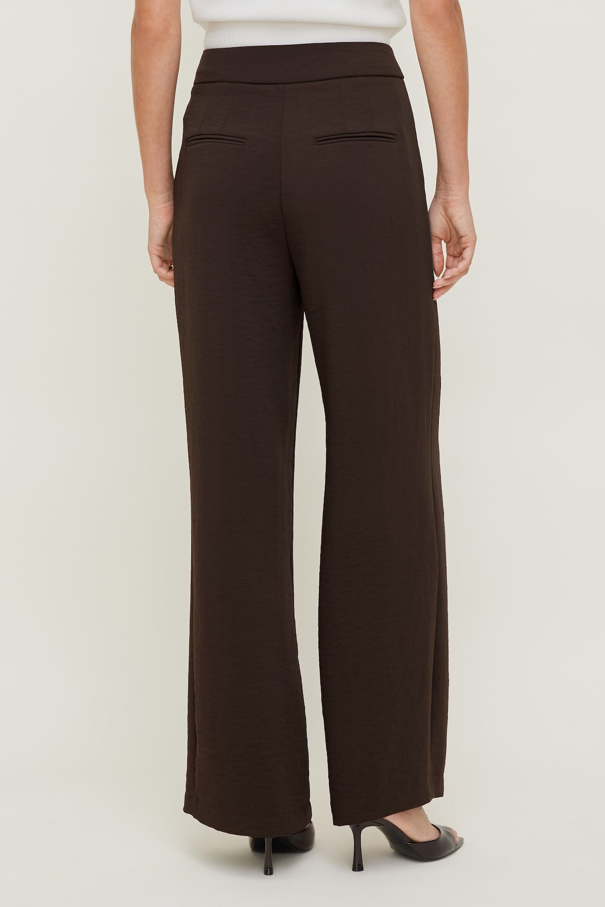 Yasmin Airflow Straight Leg Pants Brown - Dynamite