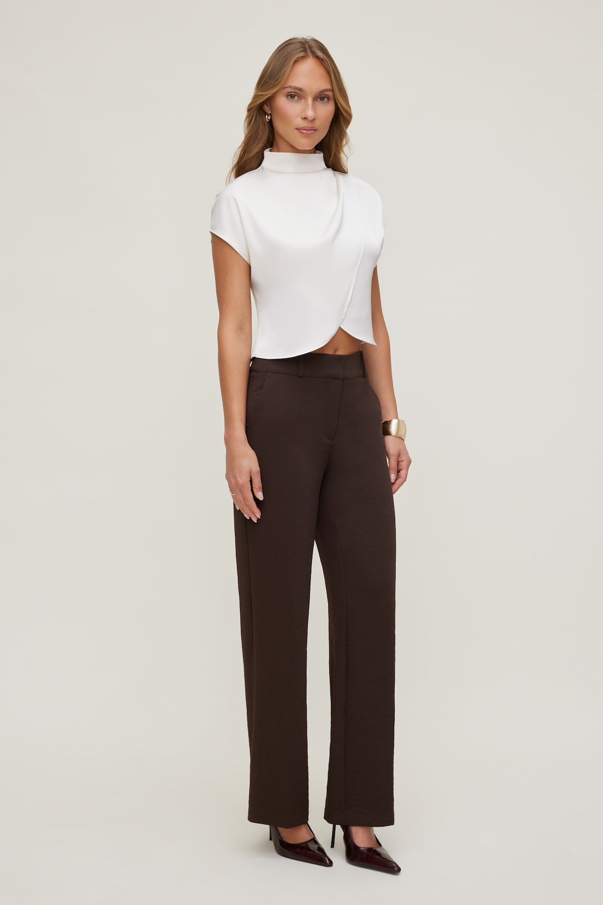 Camelia Airflow Clean Straight Leg Pants Brown - Dynamite