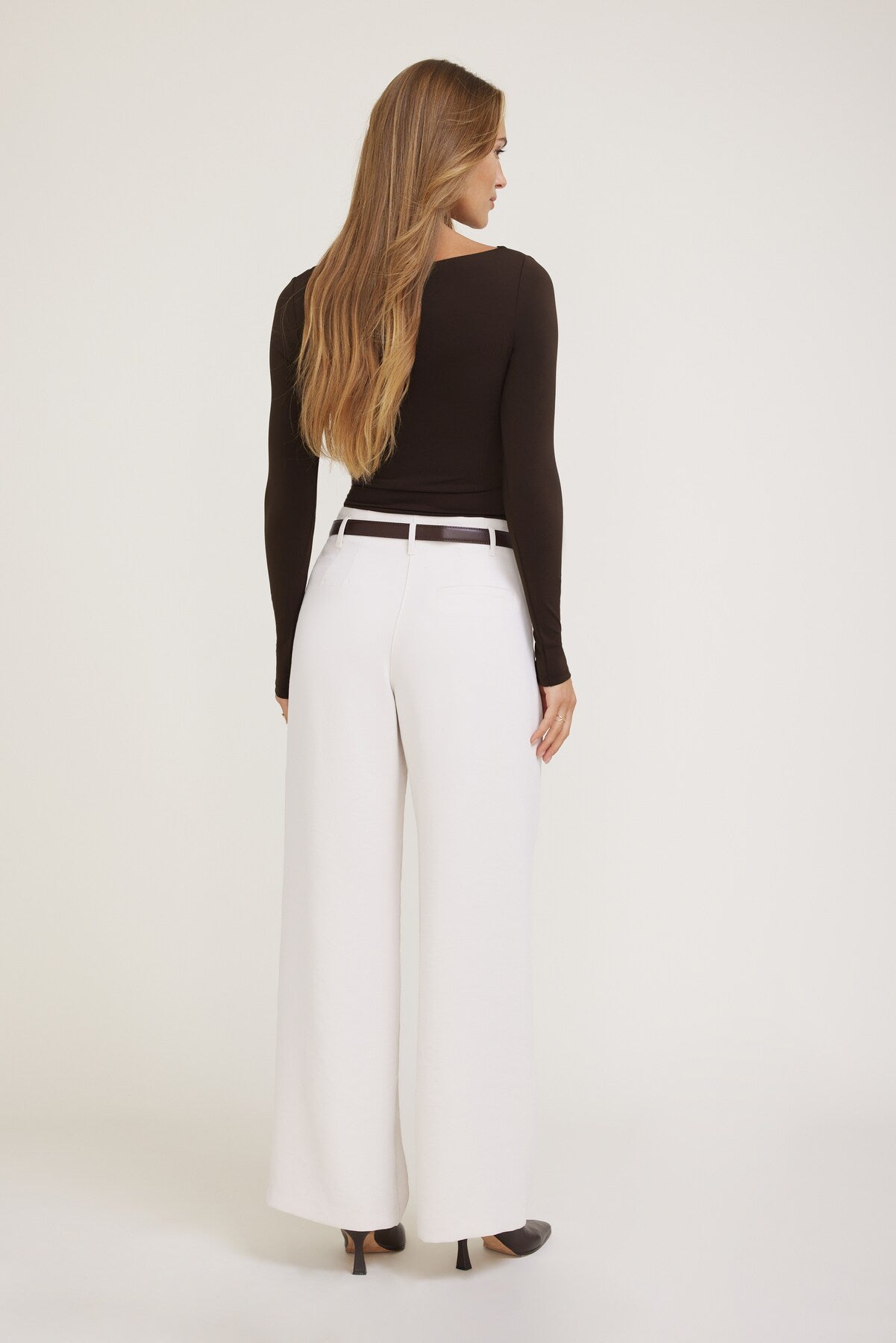 Nola Sculpt Long Sleeve Top Brown - Dynamite