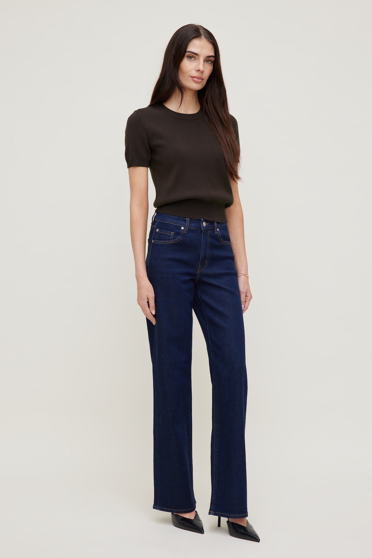 Clara Short Sleeve Sweater Brown - Dynamite