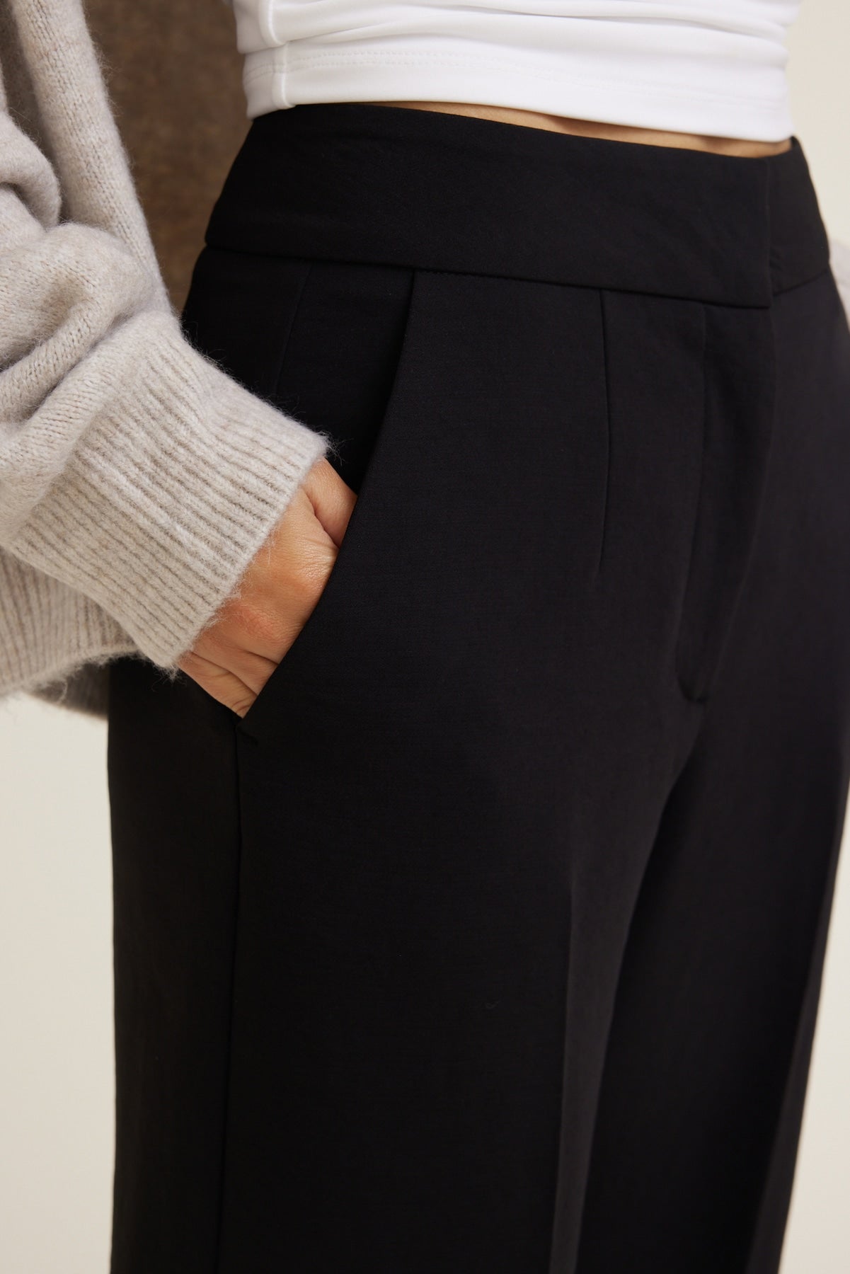 Yasmin Airflow Straight Leg Pants Black - Dynamite