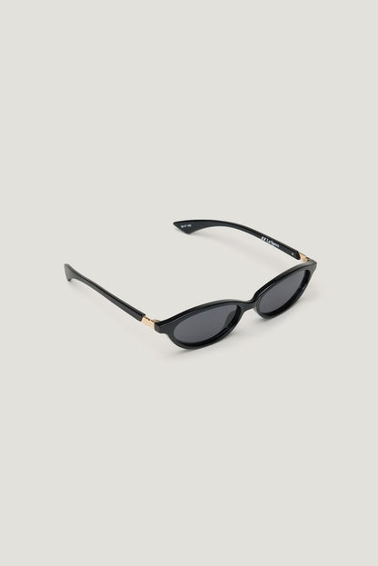 LE SPECS | Duskfall Oval Sunglasses PURPLE - Dynamite